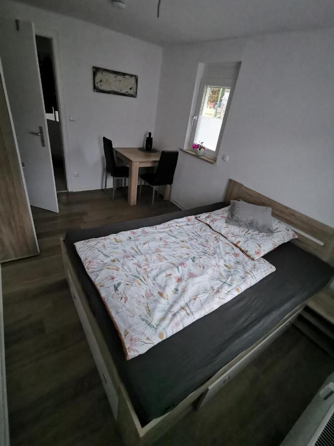 Privates Zimmer In Ruhiger Lage Heidenheim-Steinheim Am Albuch Zewnętrze zdjęcie